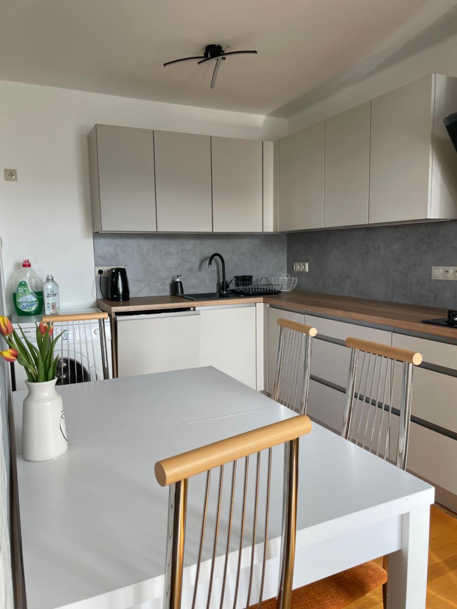 Roxy Sihot Apartment *