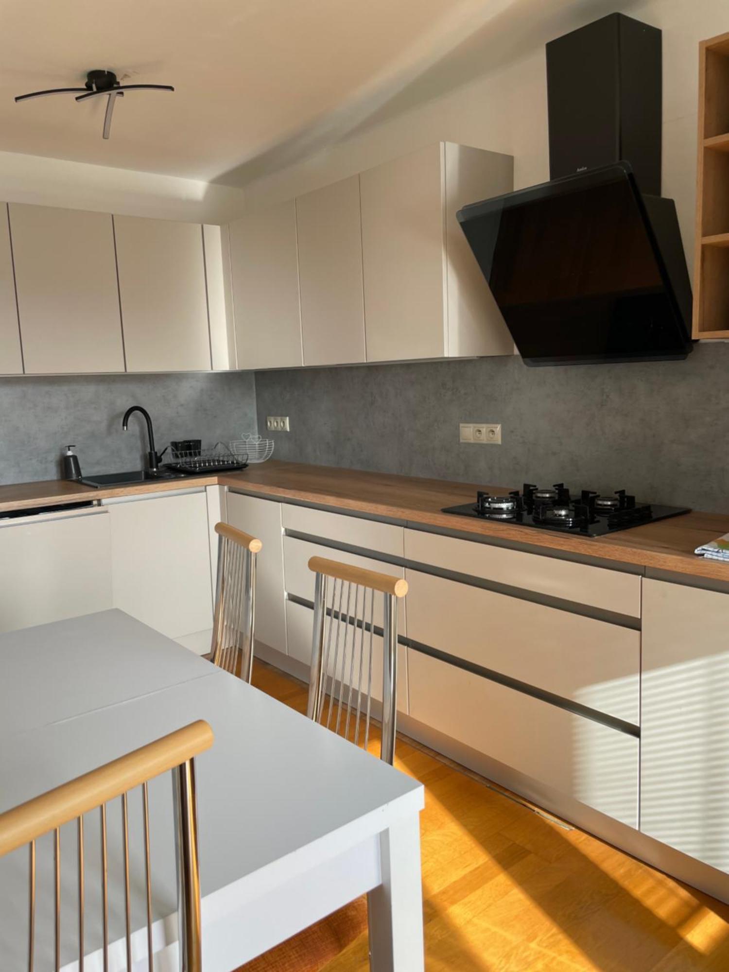Apartment Roxy Sihot